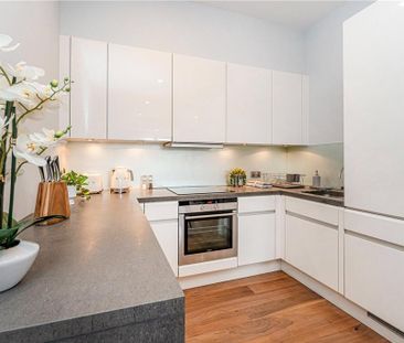 2 bedroom penthouse to rent - Photo 5