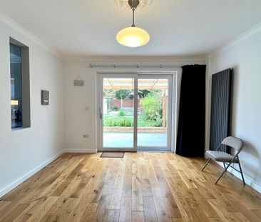 Brocket Way, London, Chigwell - Photo 4