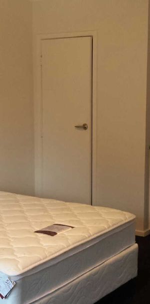 Fully Furnished studio room. - Photo 1