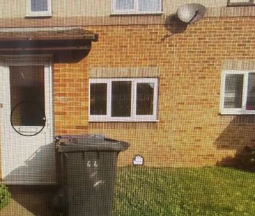 Regency Place Room 2 - Photo 3