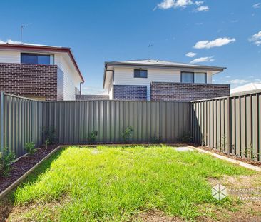 9 Firetail Street, Thornton - Photo 5
