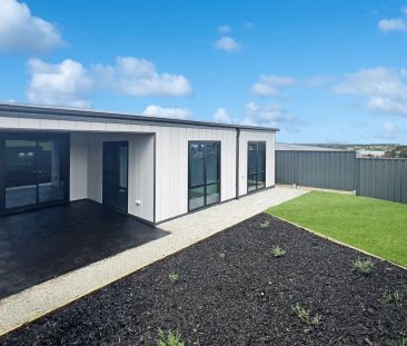 “Brand New 4-Bedroom Home in Prime Pakenham Location” - Photo 2