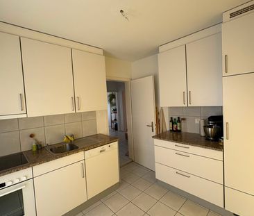 Charmante 4.5-Zimmer-Wohnung mit Balkon in sonniger und ruhiger Lage in Emmenbrücke - Photo 3