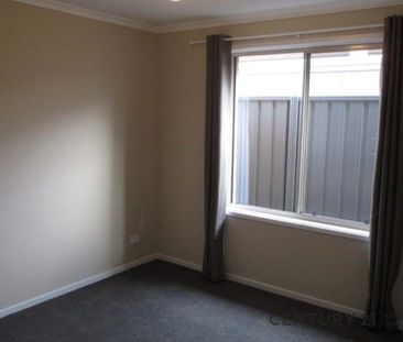 Spacious Coastal Living in Seaside Estate - Photo 1