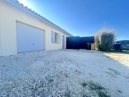 A LOUER MAISON DE TYPE 4 AVEC GARAGE ET JARDIN CLOS - SECTEUR BLAYE - Photo 4