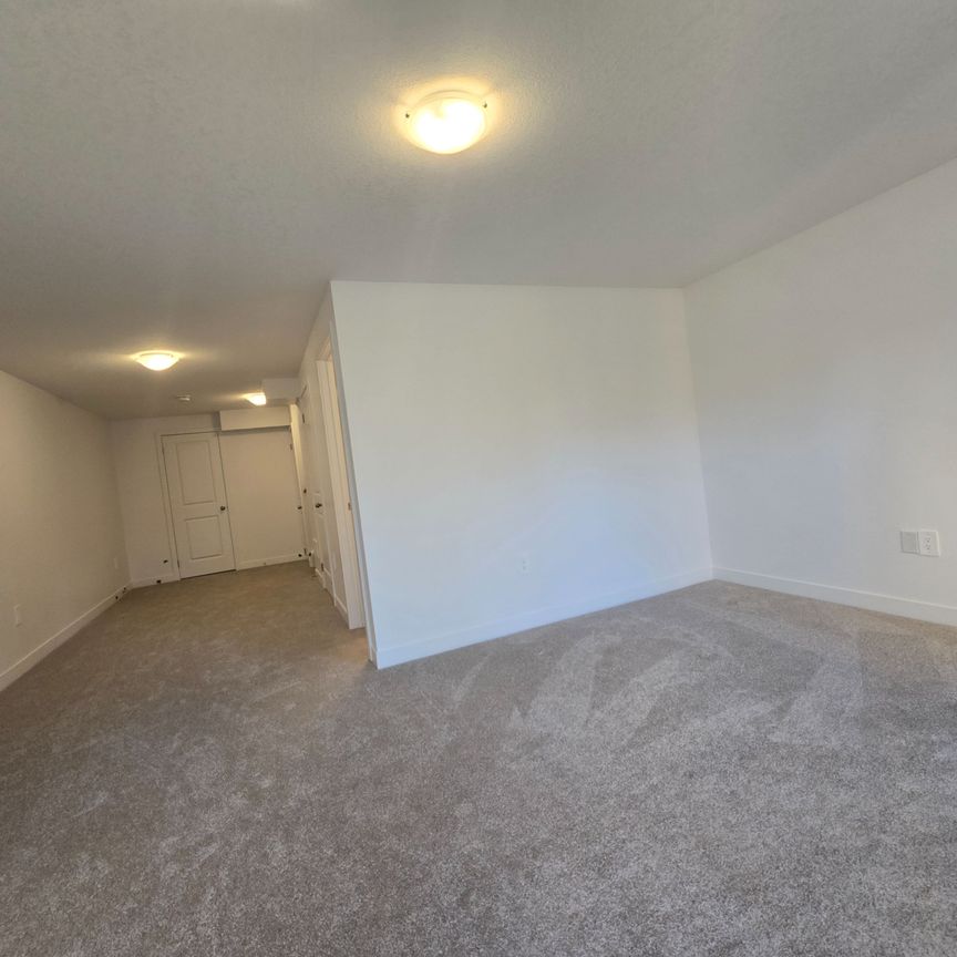 For Lease - 29 Oak Forest Common, Cambridge, Ontario - Photo 1