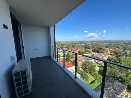 Brand New Luxury Apartment Two Bedrooms, Two Bathrooms and One Study Room with city view - Photo 5