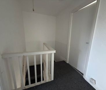 Deacon Crescent, Doncaster. DN11 0SY - Photo 2