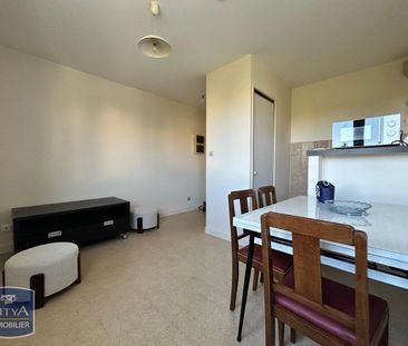 Location Appartement 1 pièce 23m² NIORT 79000 - Photo 2