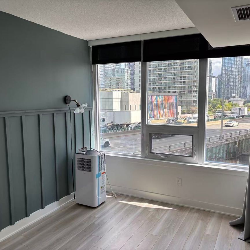 For Lease - 19 Bathurst Street Unit# 707, Toronto, Ontario - Photo 1