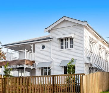 1/20 Headfort Street, Greenslopes, Qld 4120 - Photo 2