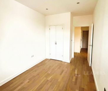 1 bedroom apartment to rent Cleeve Court, Cleeve Road, Leatherhead,... - Photo 1