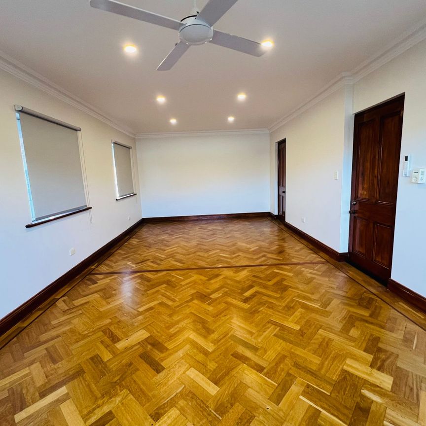 Large Character Home Only Minutes to the CBD - Photo 1