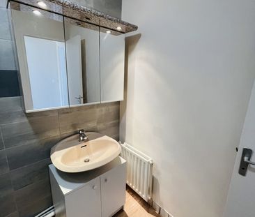 Location Appartement 3 pièces 73m² CHATELLERAULT 86100 - Photo 6