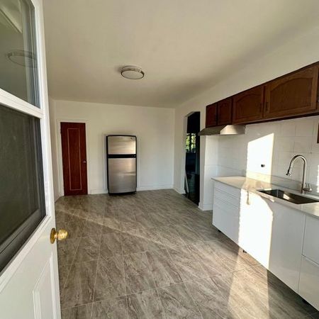 BEAU 5 ½ RÉNOVÉ & LUMINEUX - Photo 4