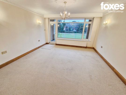 3 bed flat to rent in Linton Lawns, Golf Links Road, Ferndown, Dorset, BH22 8BX - Photo 1