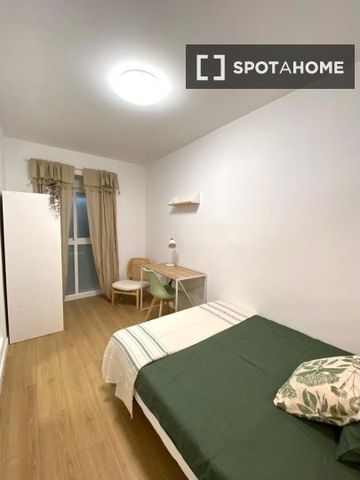 valencia, Valencian Community 46011 - Photo 4