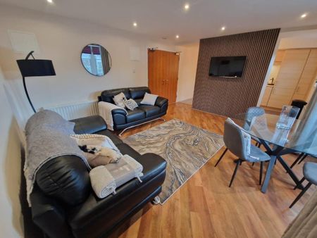 2 bedroom flat to rent - Photo 2