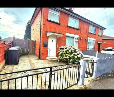 3 bedroom semi-detached house to rent - Photo 1