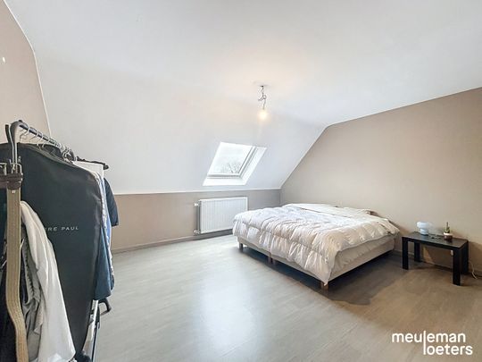 Lichtrijke woning met inpandige garage - Foto 1