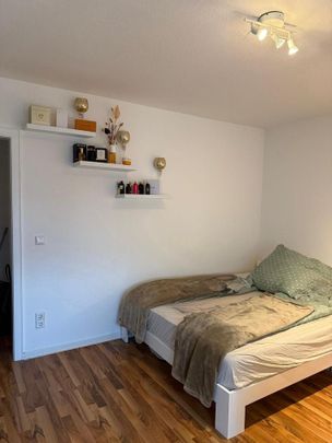 Möblierte Etagenwohnung Carlstsdt Düsseldorf - Photo 1