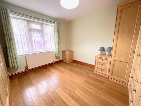 2 bedroom detached bungalow to rent - Photo 5