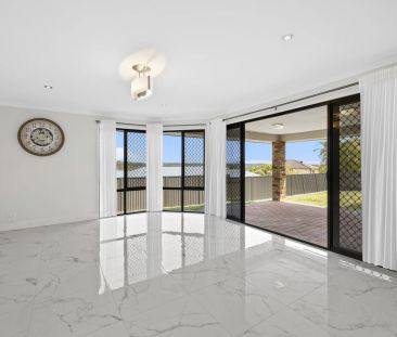 Large Family Home - Photo 5