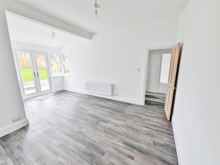 2 bedroom detached bungalow to rent - Photo 5
