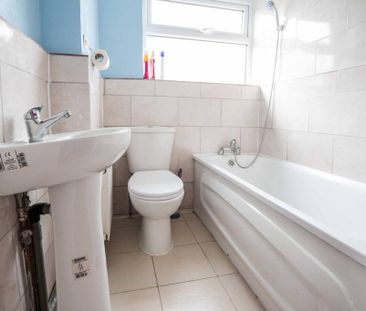 2 bedroom apartment to rent - Photo 6