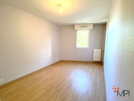 Location Appartement 3 pièces 78m² - Photo 4