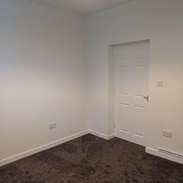 2 bedroom ground floor flat to rent - Photo 1