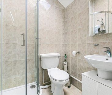 4 bedroom semi-detached house to rent - Photo 4