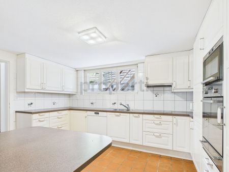 Charming 4.5-room duplex apartment in a quiet location in Wittnau - Foto 3