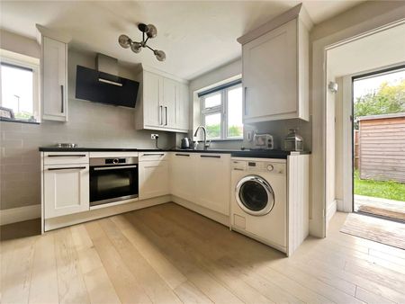 Bramley Way, Hounslow, TW4 5EJ - Photo 4