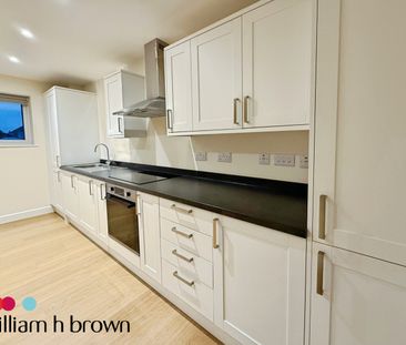 Purfleet Road, South Ockendon, Aveley - Photo 6