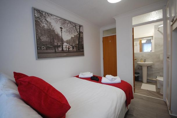 2 bedroom flat to rent - Photo 1