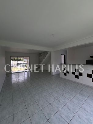 À LOUER – MAISON F4 D'ENVIRON 106.10 M² - LE TAMPON – 1 098.00 € - Photo 1