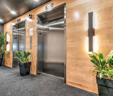 8300, boul. du St-Laurent, Brossard, QC - Photo 4