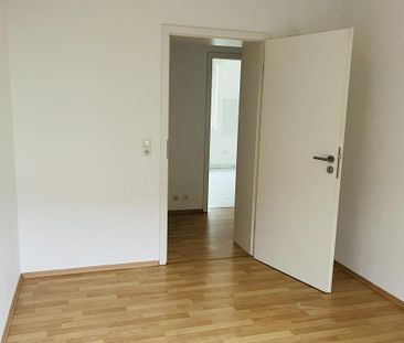 Geräumige 3-Zimmer-Wohnung in zentraler Lage! - Photo 2