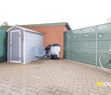 Centraal gelegen gelijkvloers appartement met terras! - Photo 6