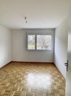 Lumineux appartement de 4.5 pièces au 4ème étage, avec jolie vue - Foto 1