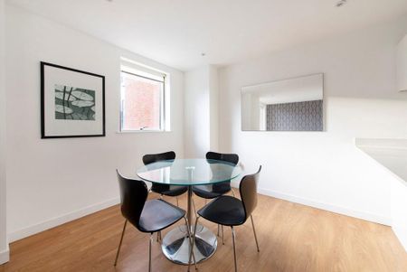 2 bedroom flat to rent - Photo 3