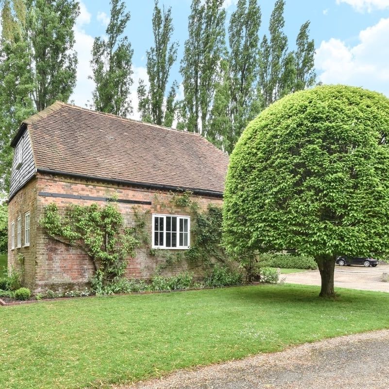 1 bedroom barn to rent - Photo 1