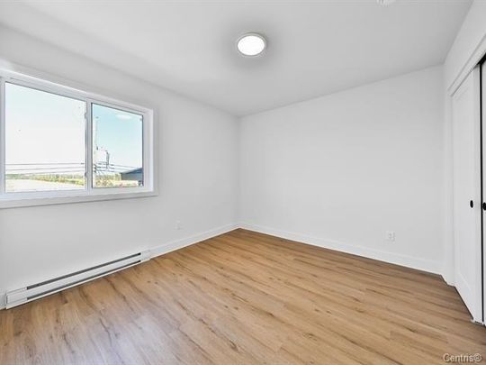 Appartement à louer - Laval (Duvernay) (Est) - Photo 1