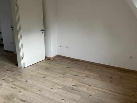 Einzugsbereite 2-Zimmer-Wohnung unterm Dach mit neuem Badezimmer in Hagen Eilpe! - Foto 4