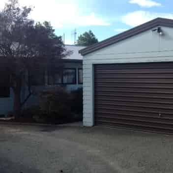 Tidy 3-Bedroom House - Photo 1