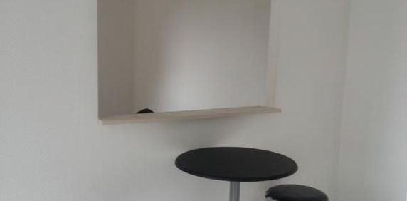 Location Appartement 1 pièce 21m² IVRY SUR SEINE 94200 - Photo 2