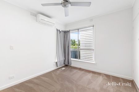 97 St James Road, Rosanna - Photo 2
