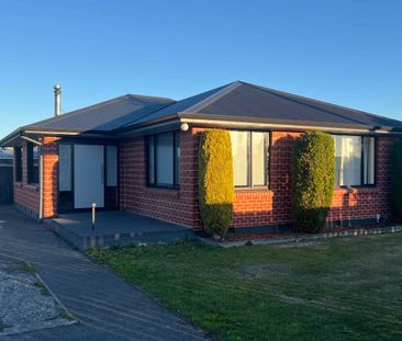 Family Home in Tinwald - Photo 3