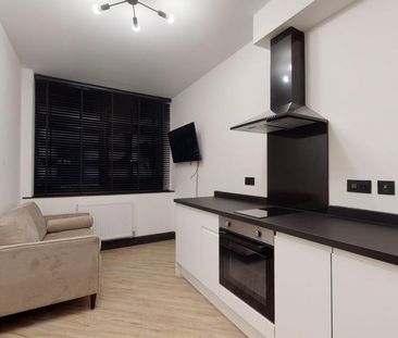 Studio to rent - Photo 1